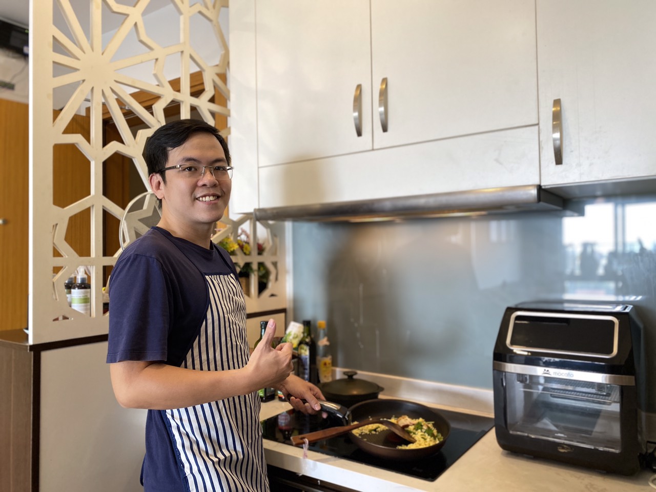 Lan tỏa trên mạng xã hội: Người chồng nấu ăn mỗi ngày cho vợ vì ...