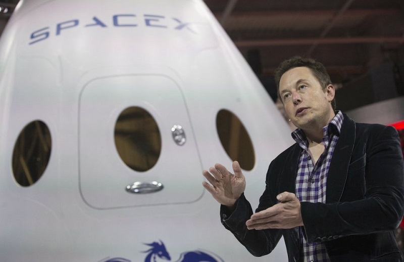 Elon Musk, CEO của tập đoàn hàng không vũ trụ SpaceX, người từng đưa ra giải pháp đánh bom nhiệt hạch để làm ấm Sao Hỏa - Ảnh: Reuters