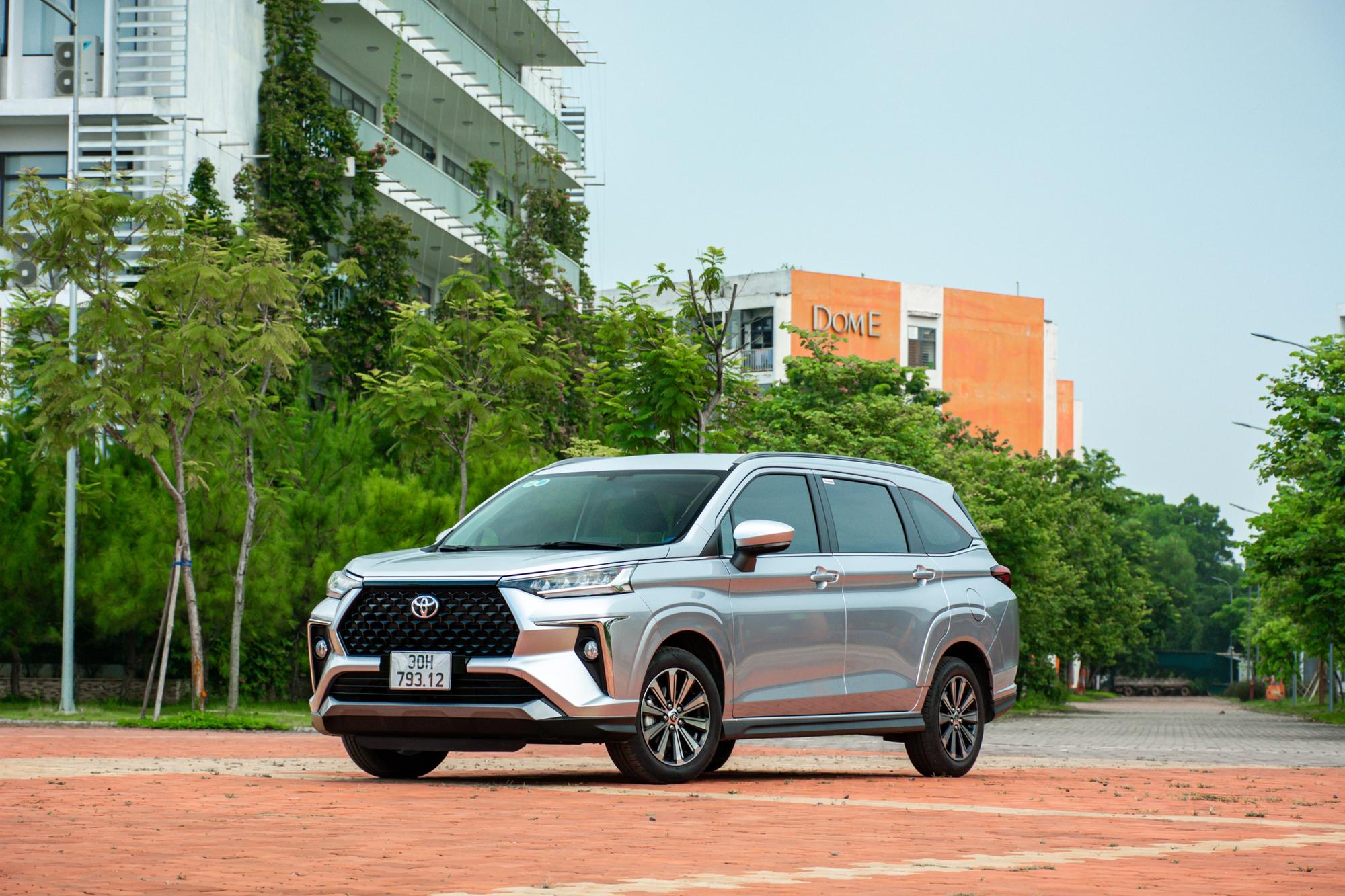 Toyota Veloz Cross 2023 Giá xe lăn bánh  đánh giá thông số kỹ thuật