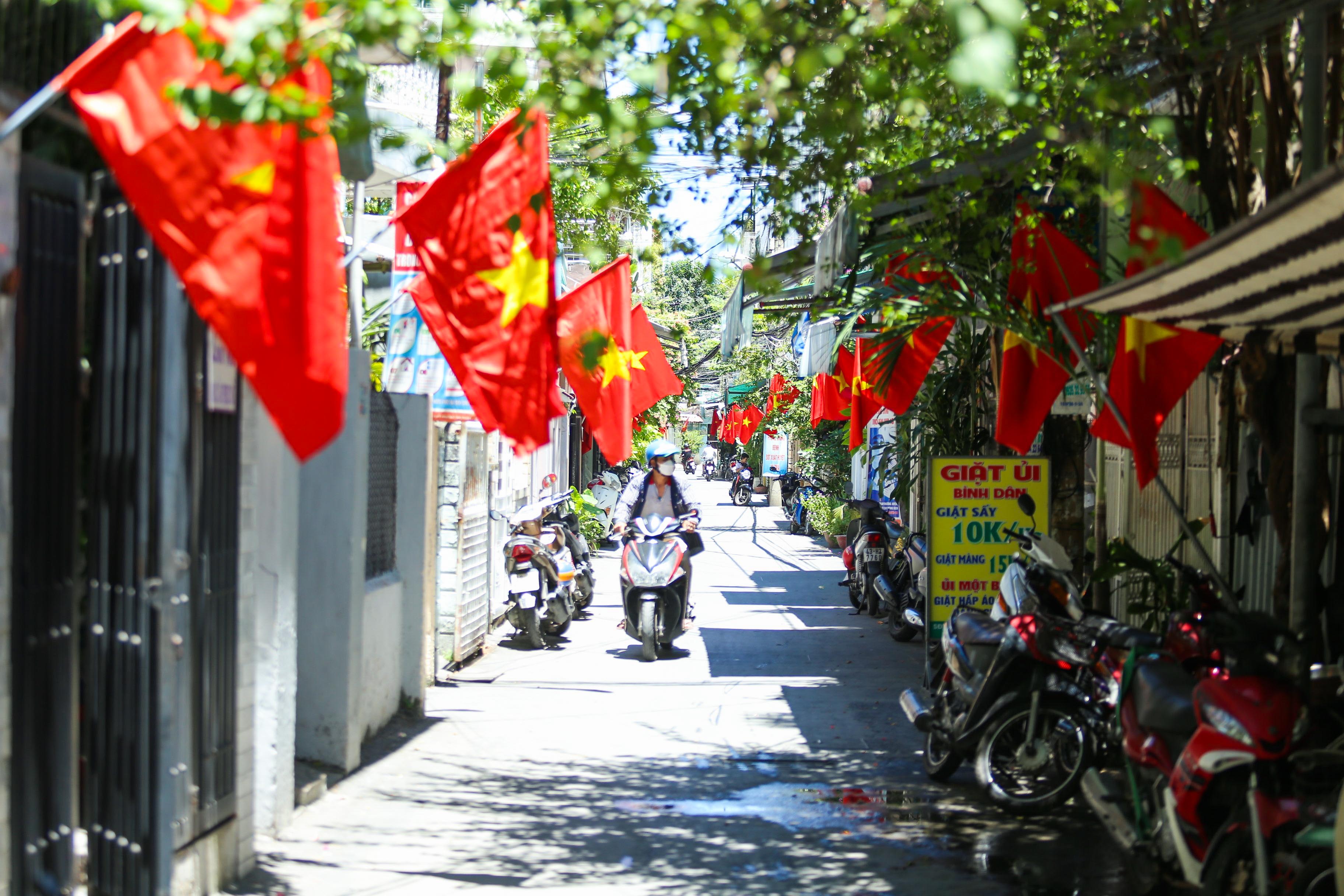 Mỗi dịp Quốc khánh đến, việc chia sẻ những lời chào mừng đầy tình cảm và sự tự hào là điều cần thiết. Đón xem những hình ảnh liên quan để có thêm ý tưởng và cảm hứng để thể hiện sự chào đón này.