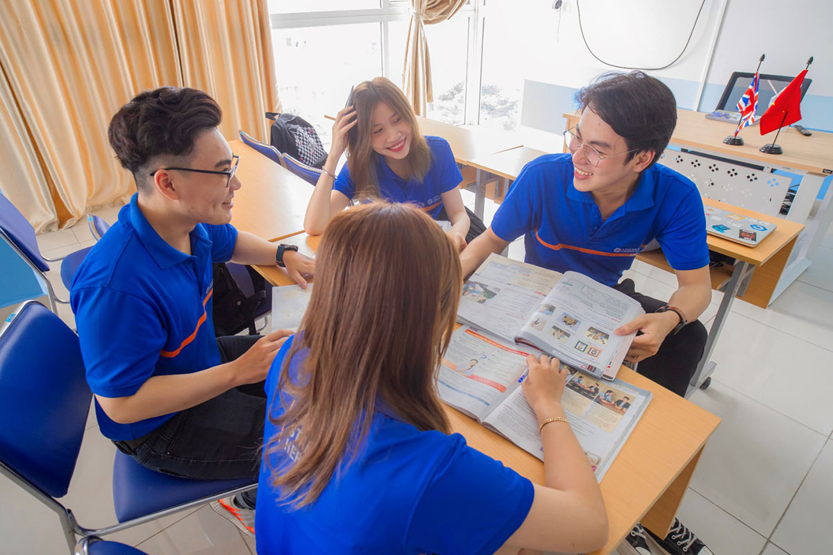 Sinh viên cần nhiều hơn để bước ra thị trường lao động hiện nay
