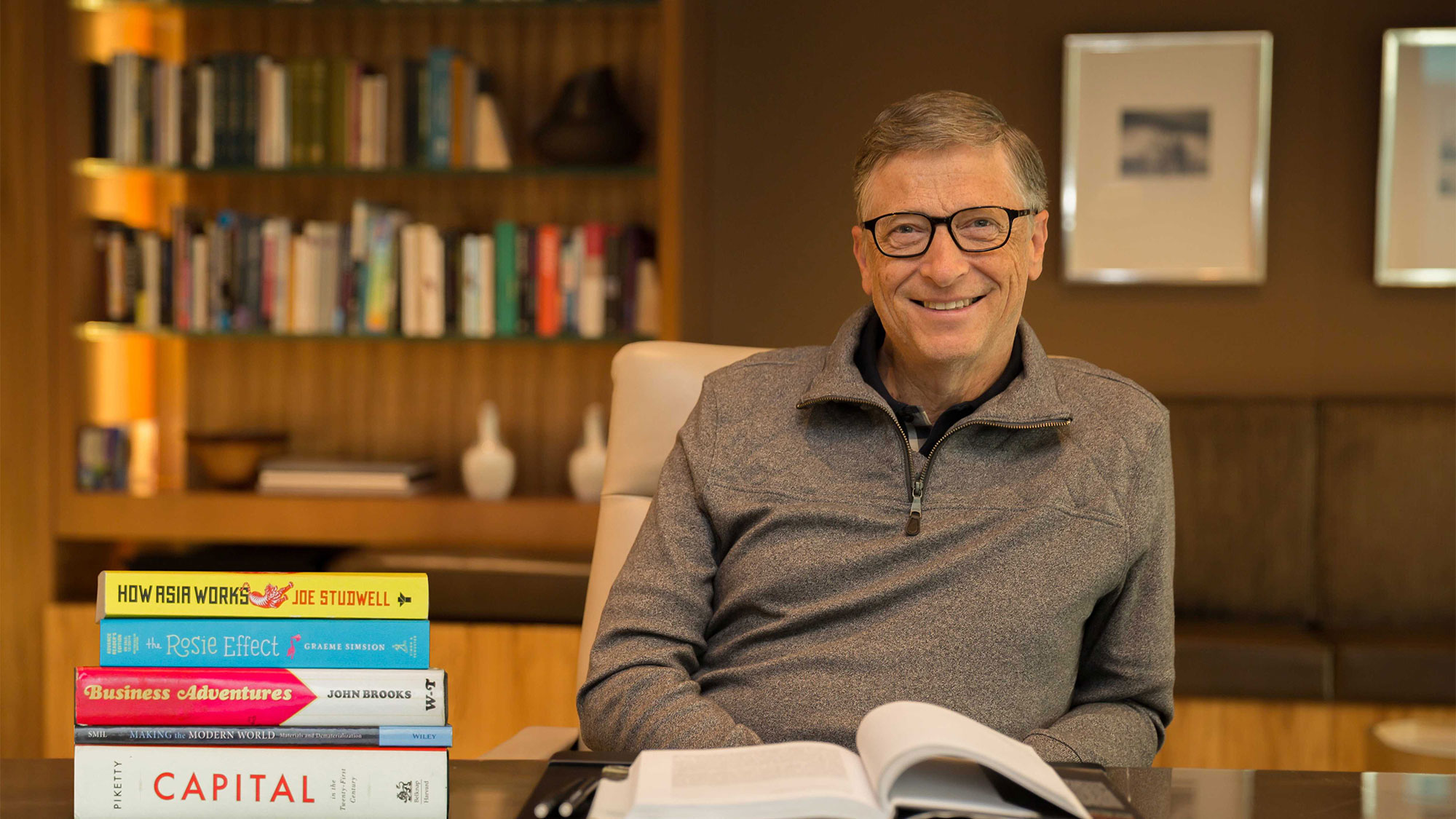 Bill Gates là 'tín đồ' của sách - Ảnh minh họa: Shutterstock