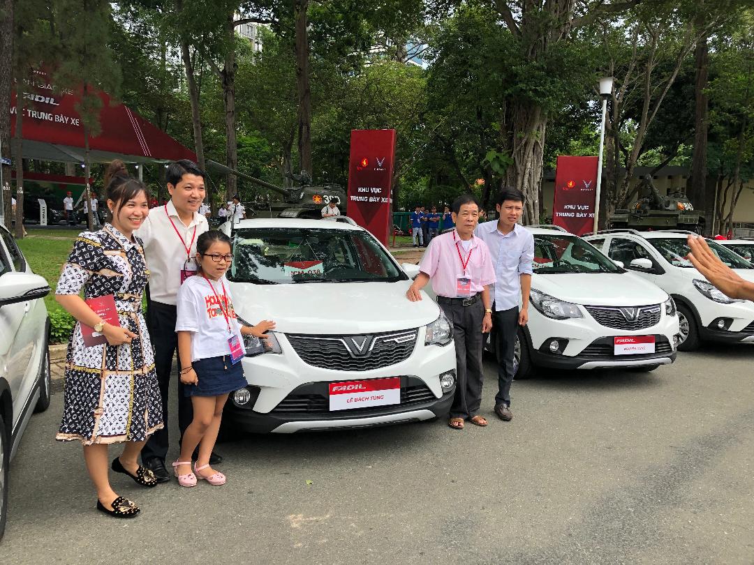VinFast chính thức bàn giao xe điện VF 9 | Báo Gia Lai điện tử