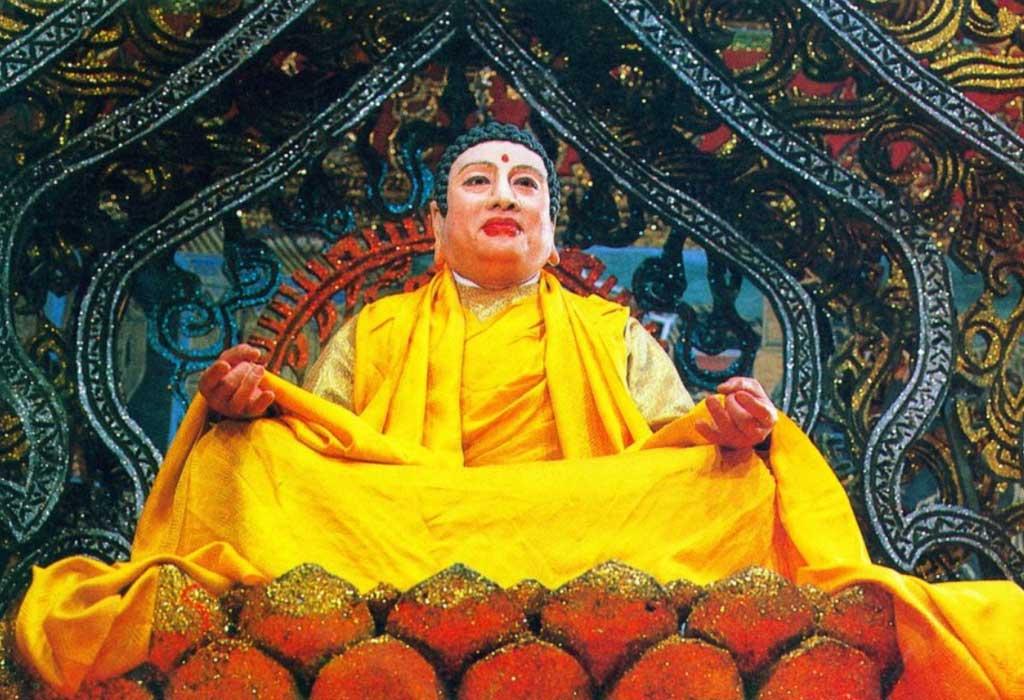 Phật Tổ phim 'Tây du ký' vẫn đắt show ở tuổi 82