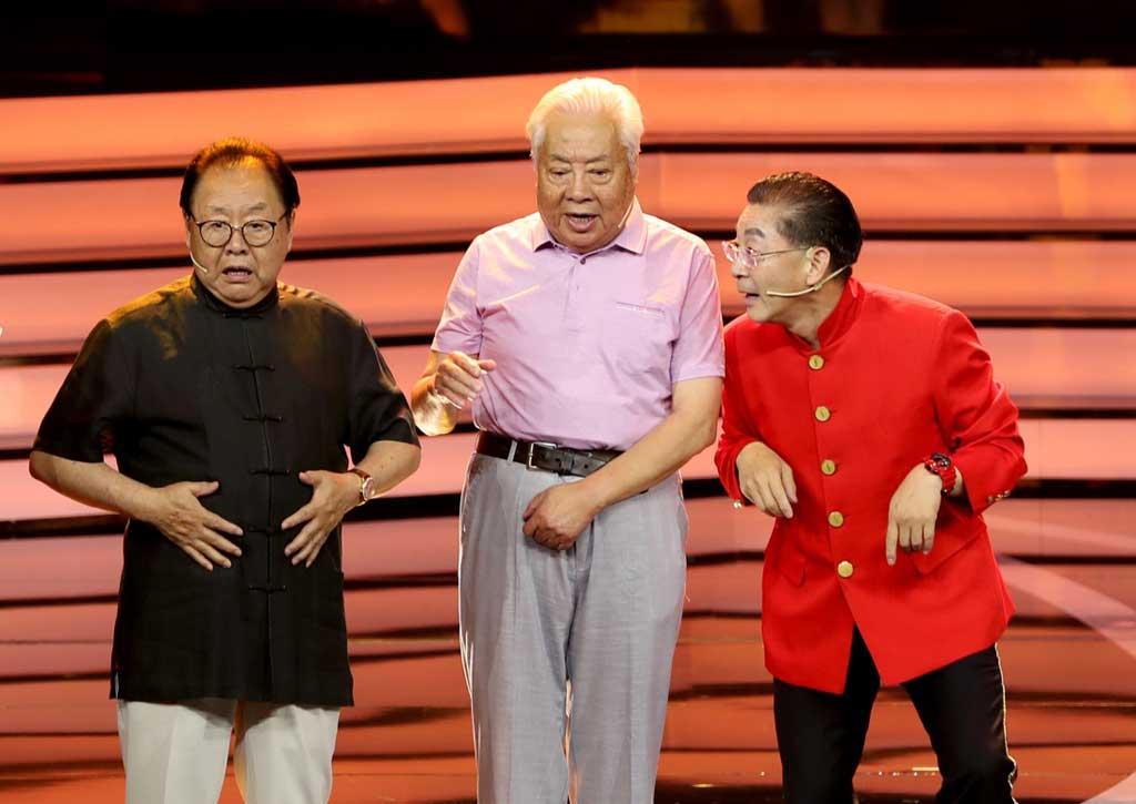Phật Tổ phim 'Tây du ký' vẫn đắt show ở tuổi 82