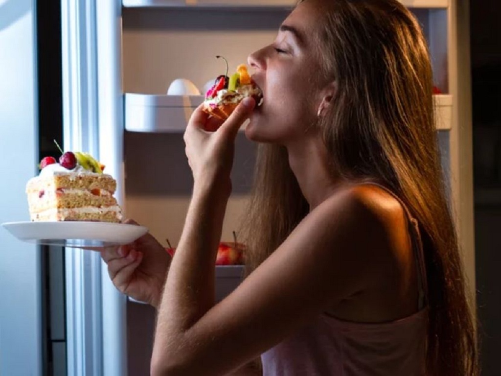 Điều gì xảy ra nếu bạn thường xuyên ăn khuya? Điều gì xảy ra nếu bạn thường xuyên ăn khuya?