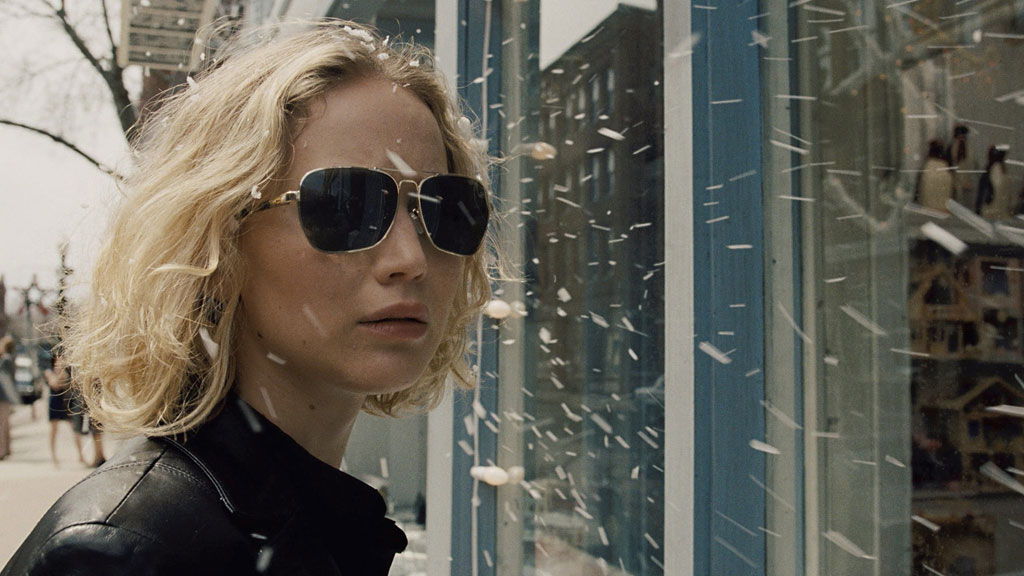 Jennifer Lawrence đại diện cho tinh thần nữ quyền trong bộ phim Joy - Ảnh: CGV cung cấp.