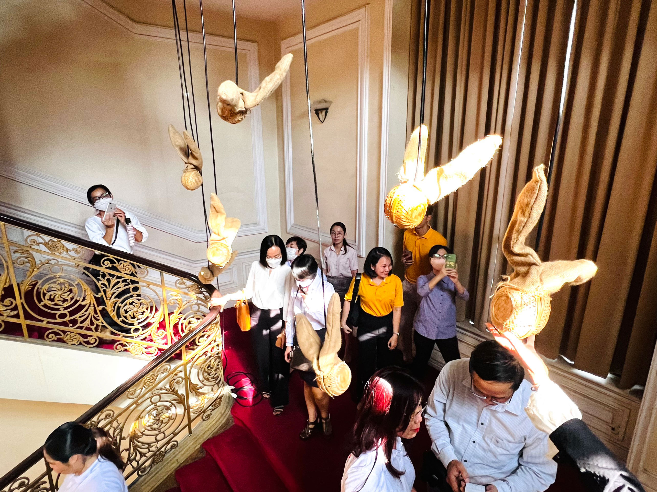 Khám phá Nhà hát Thành phố từ trên xuống… lòng đất