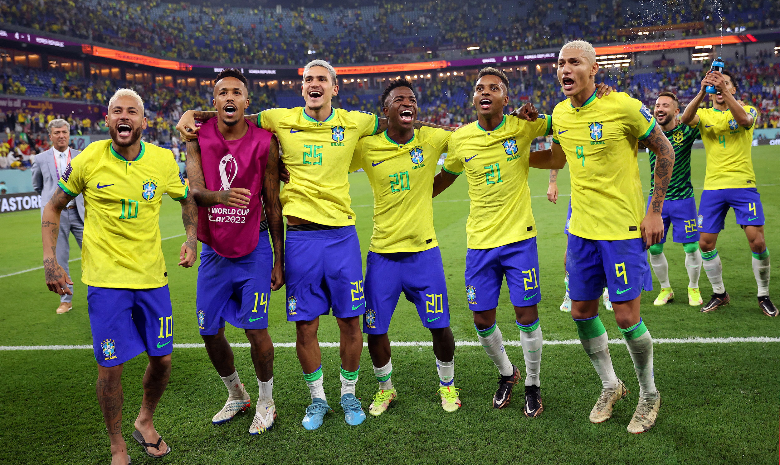 Nhìn lại trận đấu vòng 16 đội giữa Brazil và Hàn Quốc: 4-1: Có một ...
