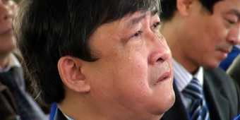 Ông Bùi Văn Tiếng đã khóc tại triển lãm Hoàng Sa ngày 19.1.2014 ở Bảo tàng Đà Nẵng - Ảnh: Nguyễn Tú