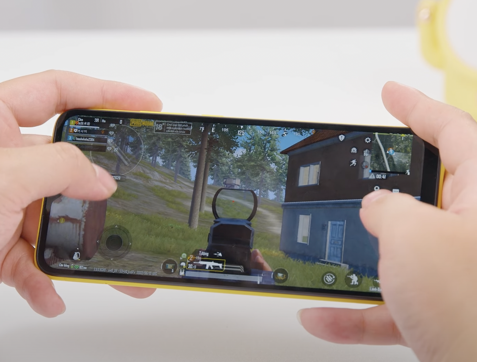 Poco C40 có thể chiến các tựa game một cách mượt mà.