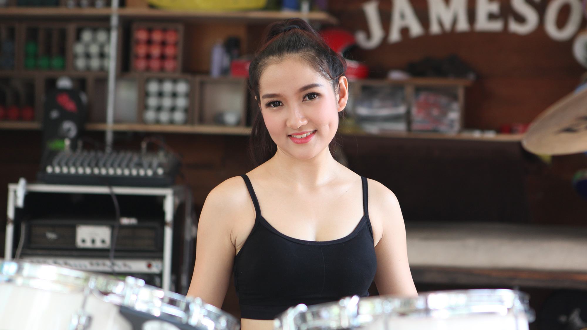 Mi Ngân, gương mặt 9X tài năng của Nhạc viện TP.HCM