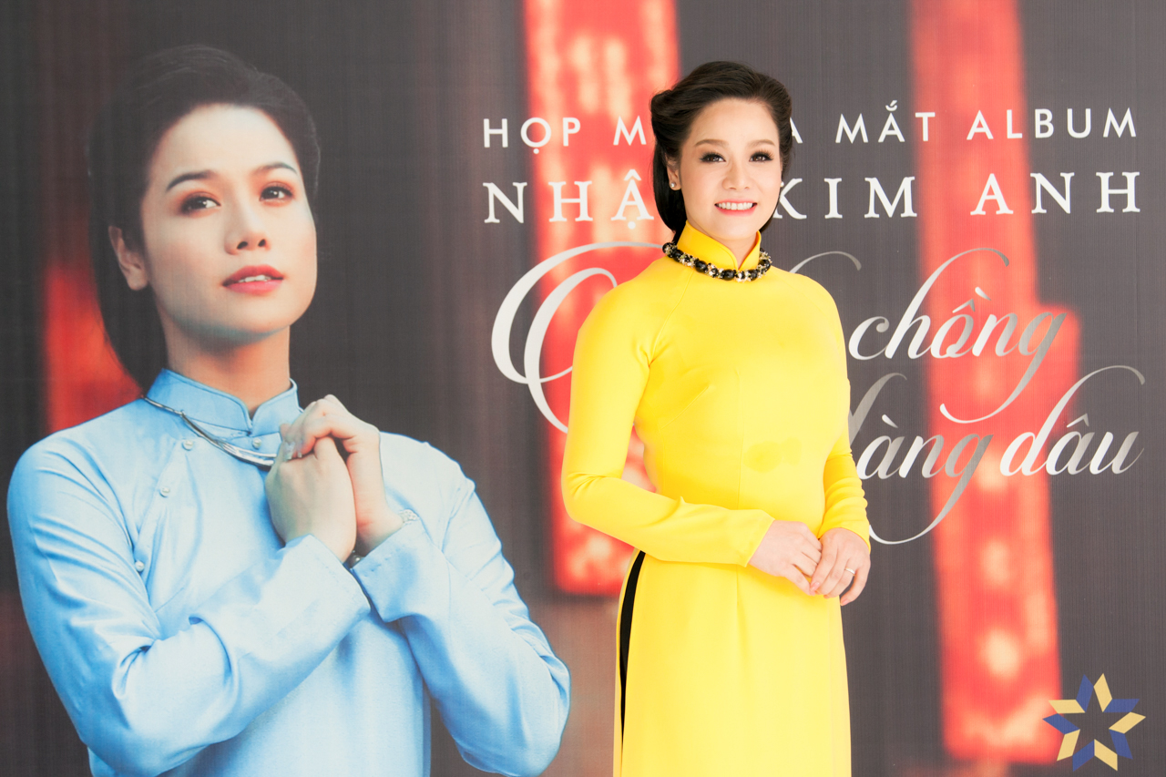 Nhật Kim Anh thướt tha trong buổi ra mắt album nhạc dân ca
