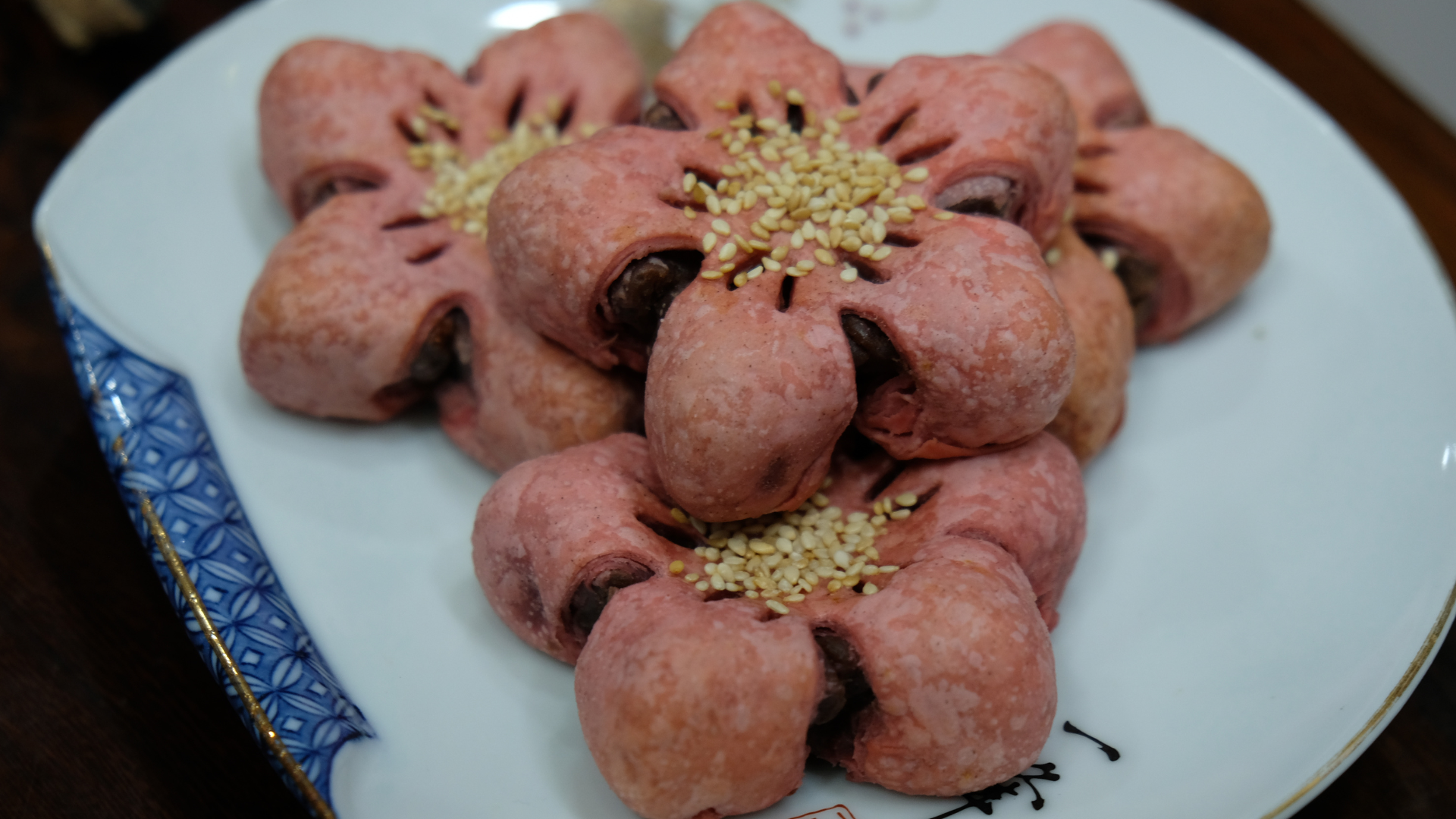 Bánh ngàn lớp hoa đào - món bánh gốc Hoa “cầu duyên” dịp năm mới- Ảnh 5.