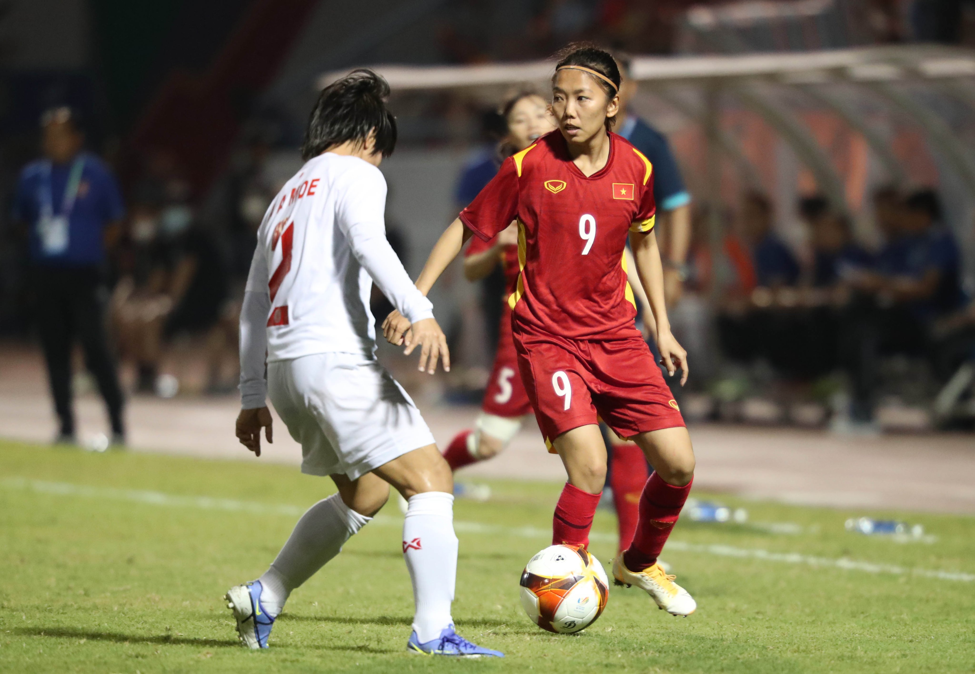 Huỳnh Như và Hải Yến là những tượng đài của tuyển nữ Thái Lan. Bạn sẽ không thể rời mắt khỏi những khoảnh khắc đầy cảm xúc trong các trận đấu của đội tuyển này.
