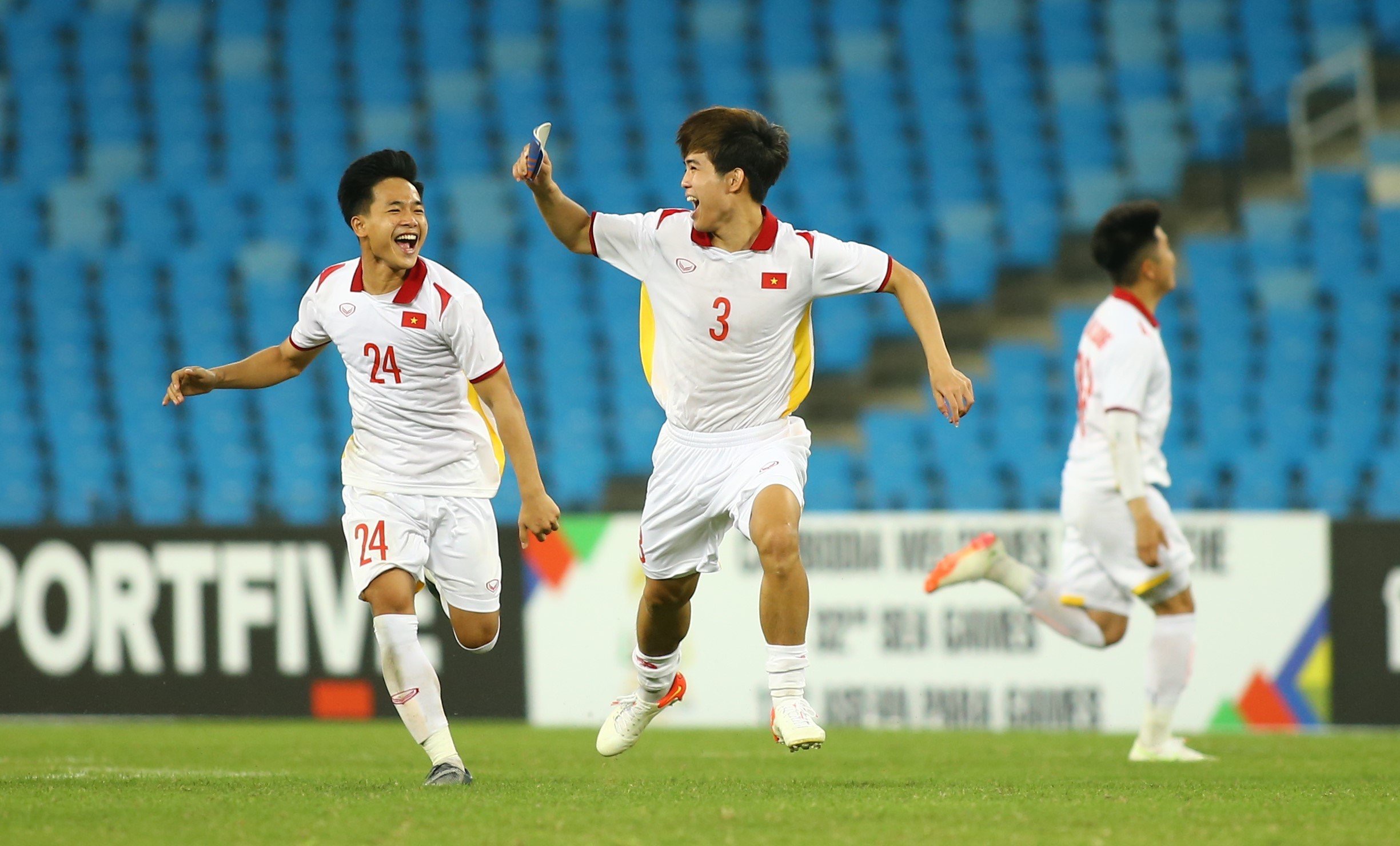 Chức vô địch U.23 Đông Nam Á: Chức vô địch U.23 Đông Nam Á là một trong những thành tích đáng tự hào của đội tuyển U23 Việt Nam. Cùng xem lại những khoảnh khắc đáng nhớ của đội U23 trong hành trình đến chức vô địch và những khoảnh khắc ăn mừng đầy cảm xúc của cầu thủ.