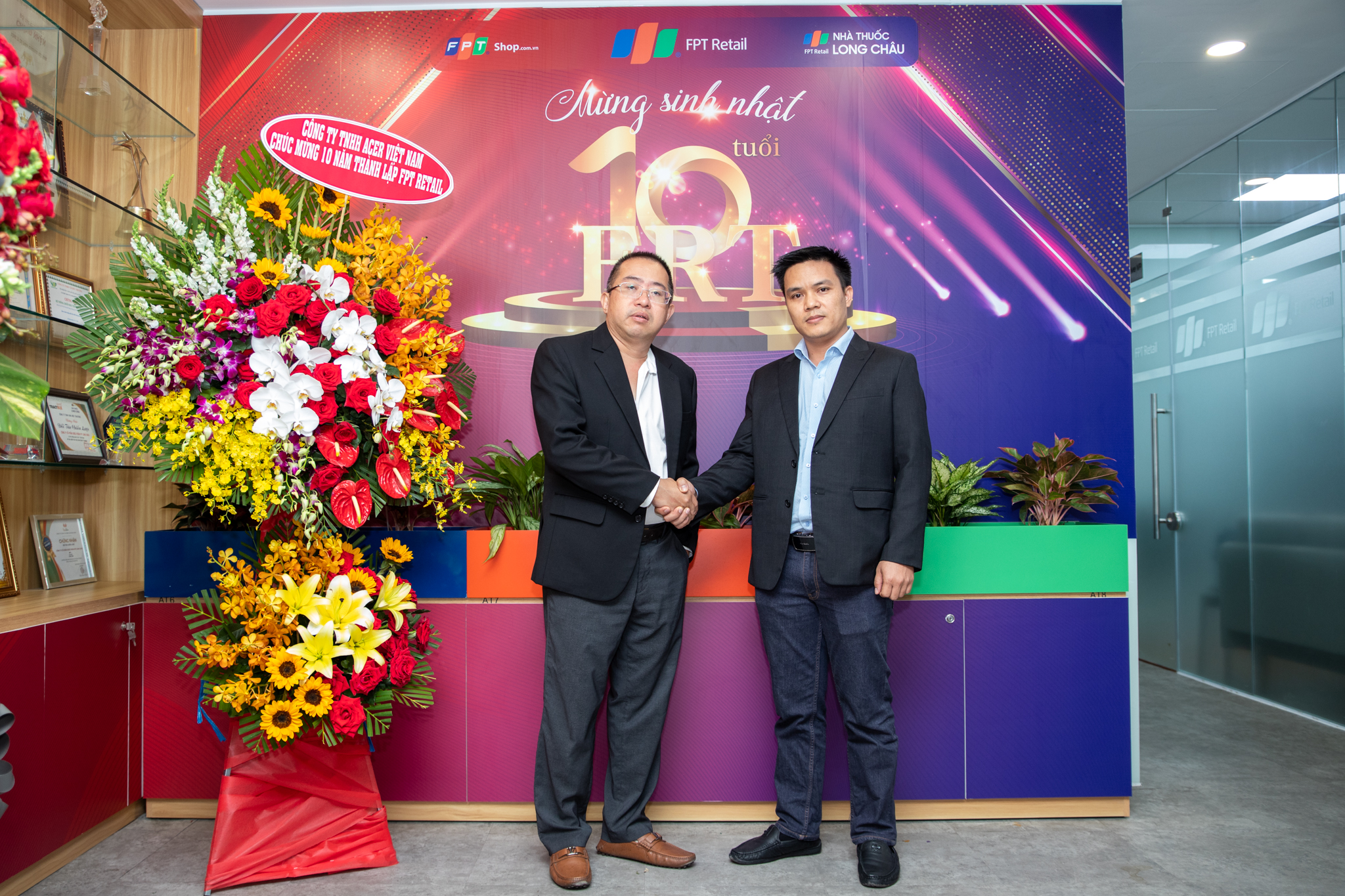 FPT Long Châu tung khuyến mãi khủng giảm đến 50 mừng sinh nhật FPT Retail  10 tuổi
