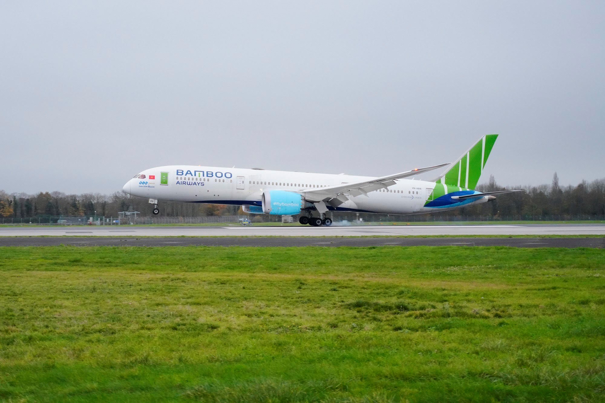 Bamboo Airways đón chuyến bay thẳng thường lệ TP.HCM London (Gatwick) đầu tiên
