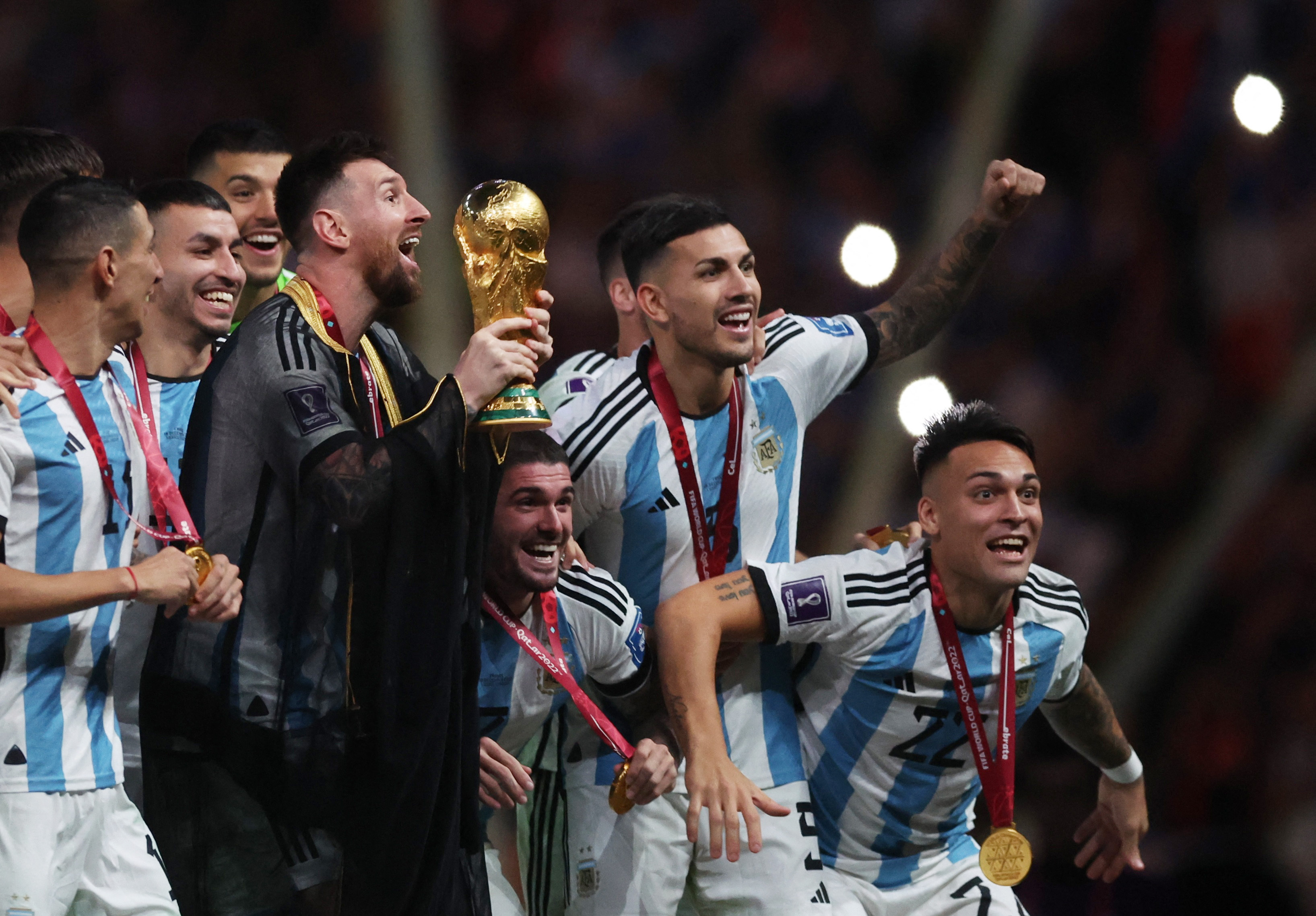 Argentina là đội tuyển bóng đá danh tiếng, và thật tuyệt vời khi họ giành chức vô địch World Cup