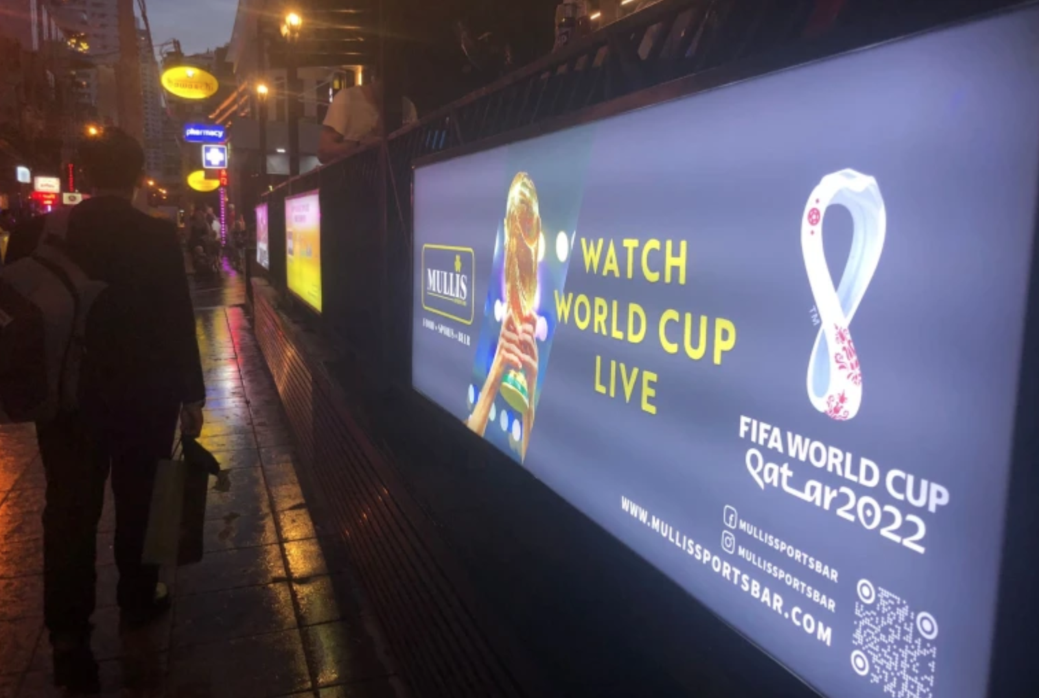 Nạn cờ bạc lậu và các hành vi vi phạm pháp luật trong các trận đấu World Cup đang được chính phủ và kiểm soát chặt chẽ. Sự cố này không chỉ gây ảnh hưởng đến danh tiếng của những đội bóng tham gia giải đấu, mà còn có thể gây hại cho hình ảnh của đất nước Việt Nam.