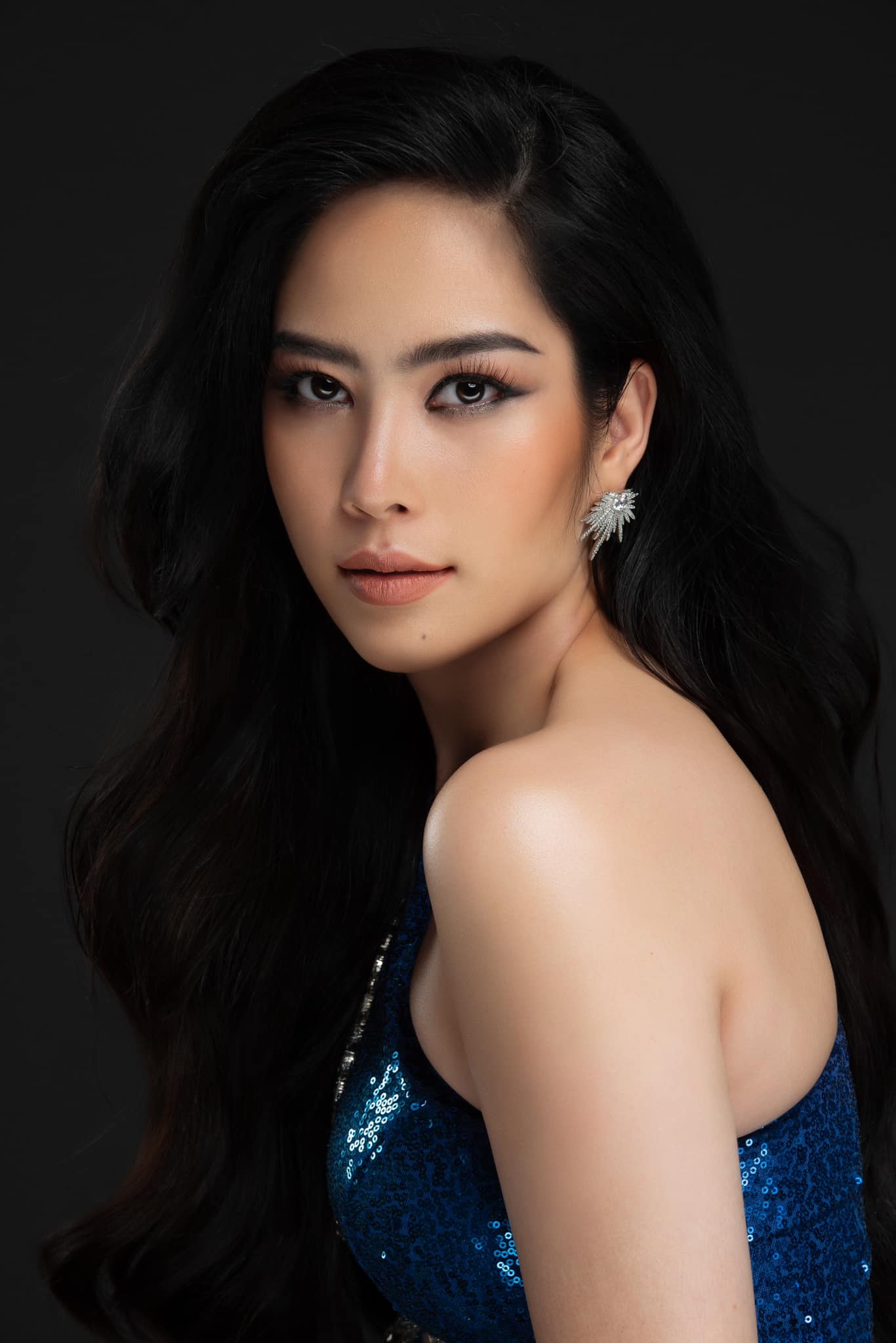 Nam Em khiến dân mạng bất ngờ khi thi \'Miss World Vietnam\'