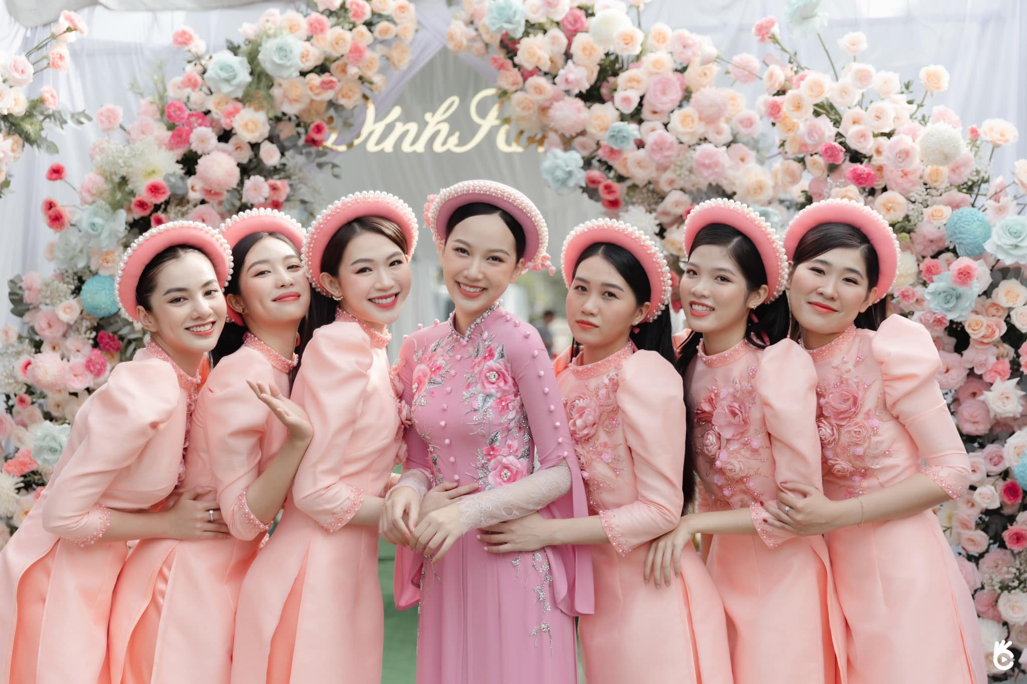 Top 5 \'Hoa hậu Việt Nam\' Phương Quỳnh kết hôn ở tuổi 22