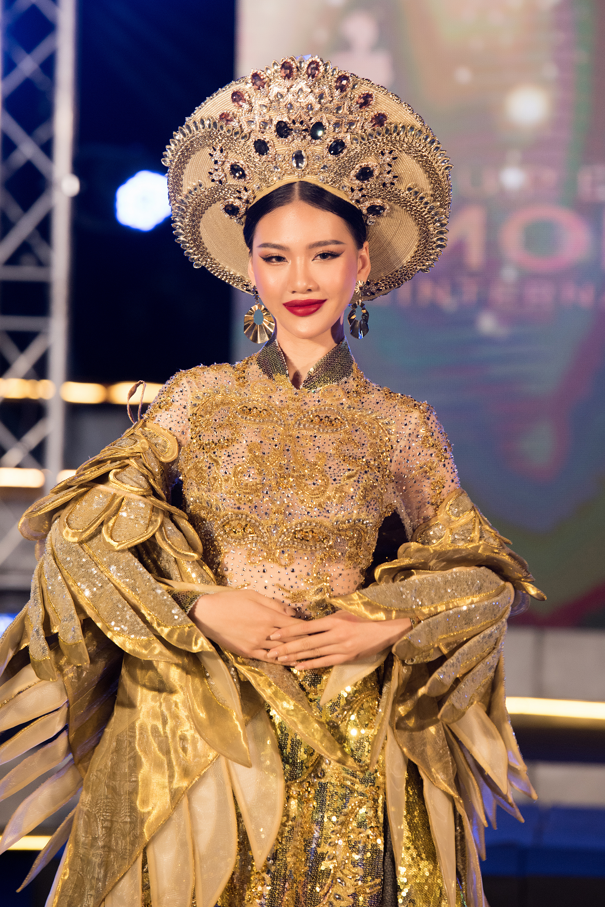 Việt Nam giành chiến thắng tại \'Siêu mẫu quốc tế 2022\'