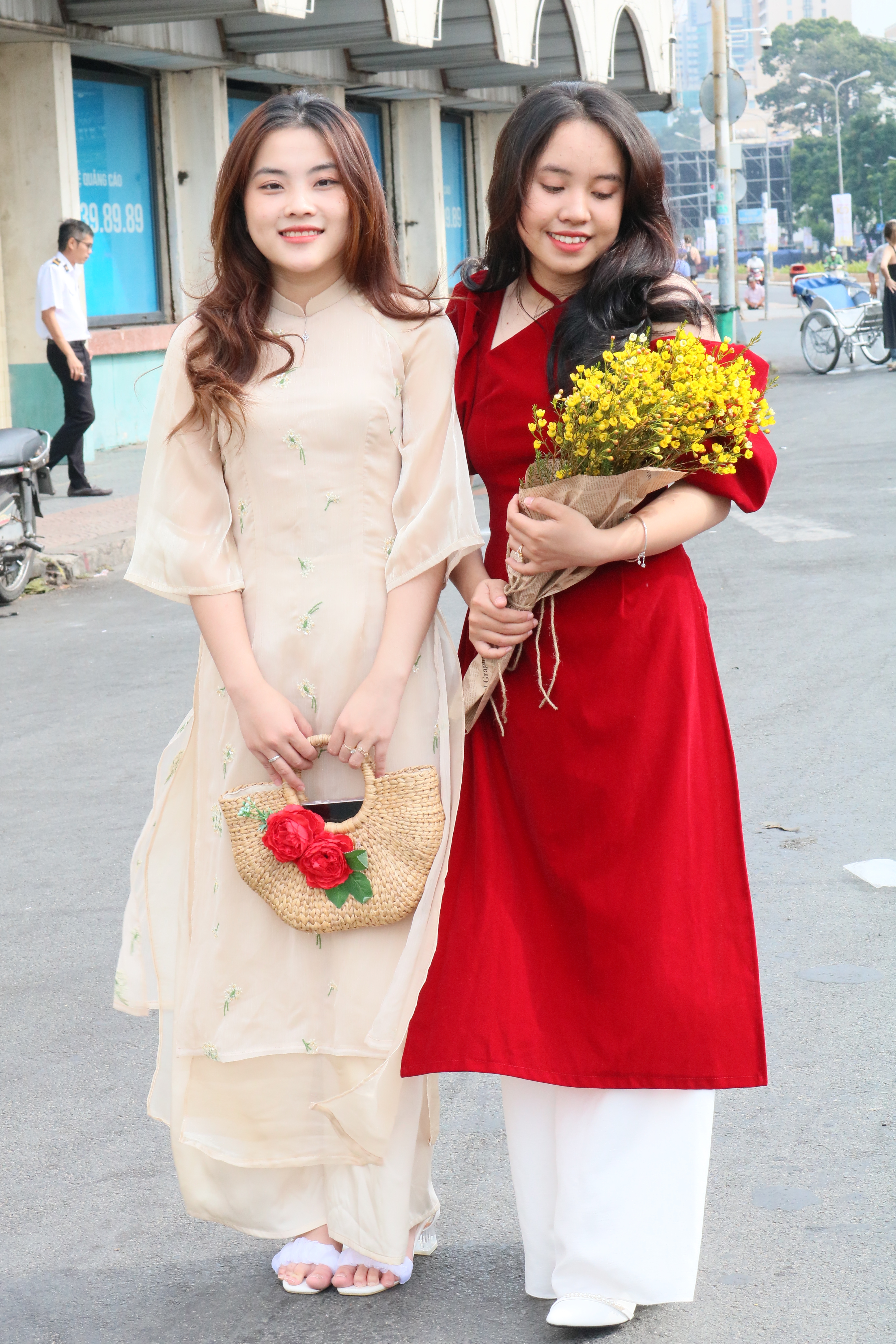Siêu mẫu Thanh Hằng gợi ý cách chọn áo dài cách tân diện Tết  Thời trang   Vietnam VietnamPlus