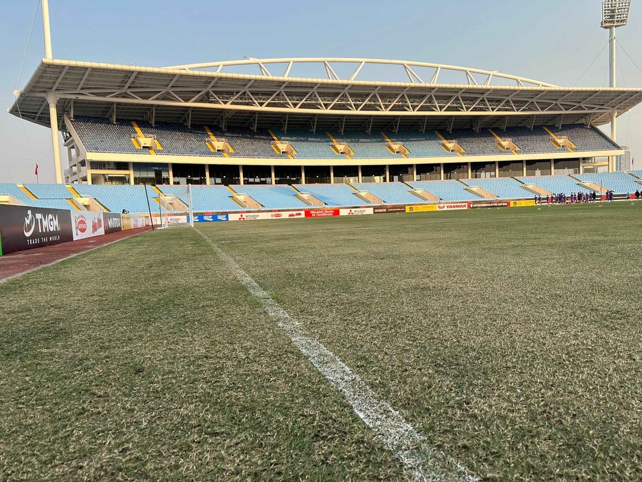 Sân Mỹ Đình 'đua thời gian' trước trận tái đấu giữa tuyển Việt Nam -  Indonesia