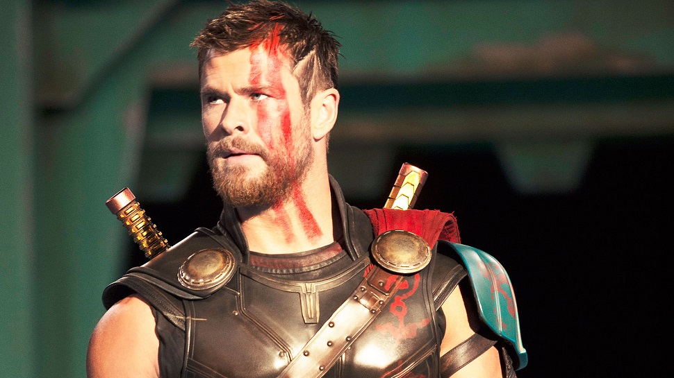 Búa thần của Thor vỡ nát trong trailer 'Thor: Ragnarok'