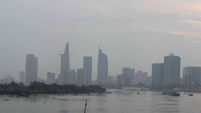 Năm nào Sài Gòn cũng xảy ra hiện tượng “mù khô” vào các tháng 10 - 12 - Ảnh: Diệp Đức Minh