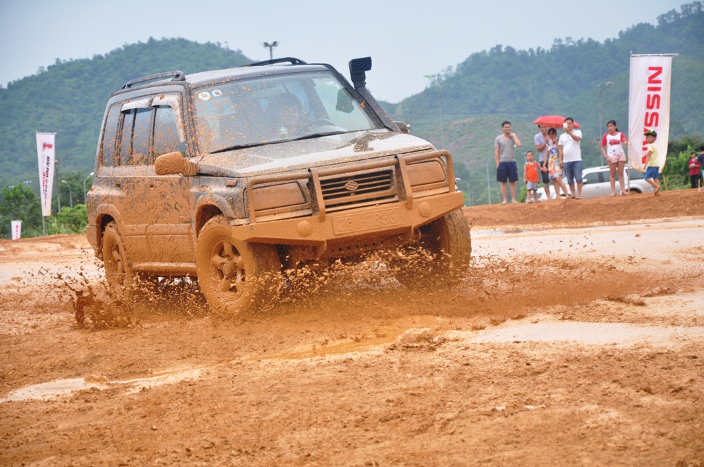 dau-tim-vi-giai-dua-xe-dia-hinh-offroad-VOC-2015