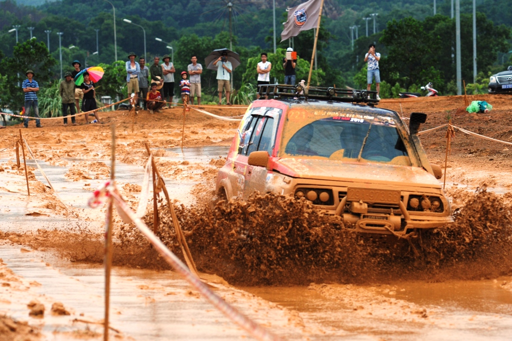 dau-tim-vi-giai-dua-xe-dia-hinh-offroad-VOC-2015
