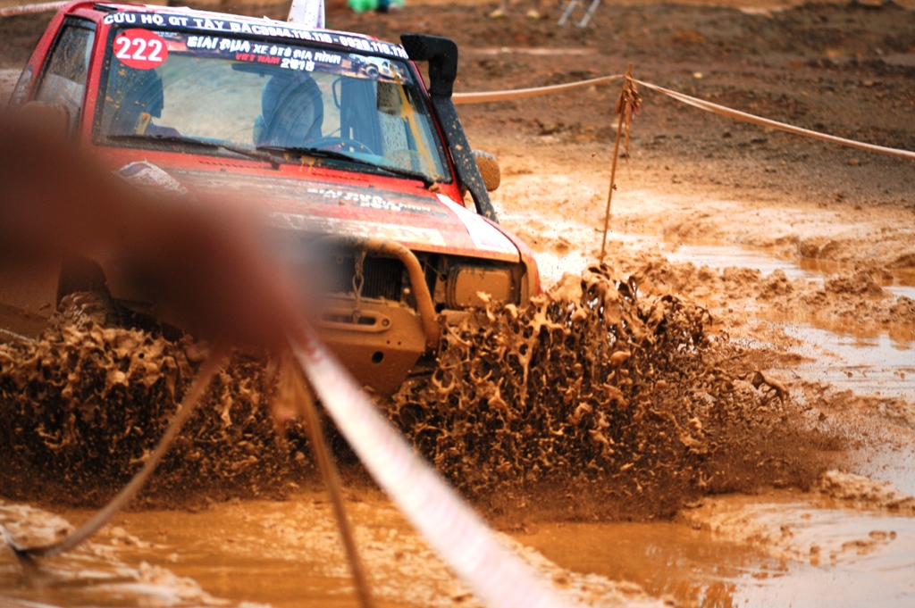 dau-tim-vi-giai-dua-xe-dia-hinh-offroad-VOC-2015