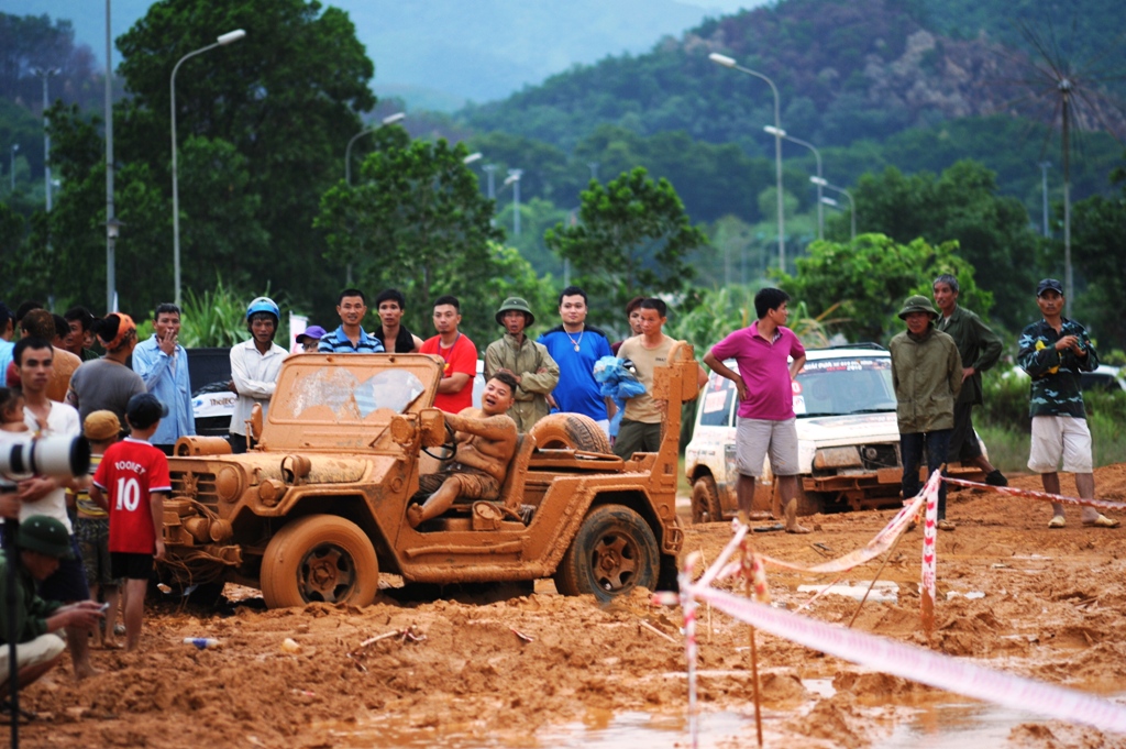 dau-tim-vi-giai-dua-xe-dia-hinh-offroad-VOC-2015