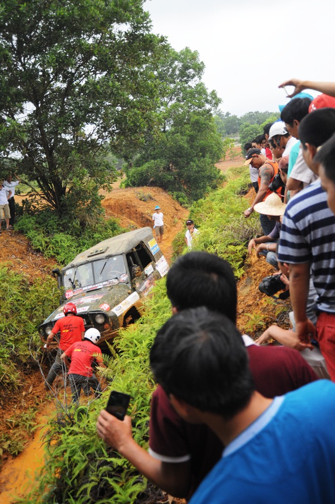 dau-tim-vi-giai-dua-xe-dia-hinh-offroad-VOC-2015