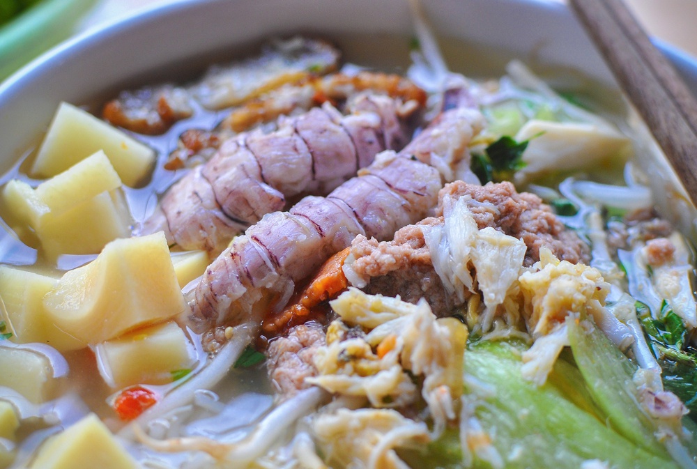 Đến Quảng Ninh đừng quên thưởng thức món bún cù kỳ lạ miệng nhưng ngon khó cưỡng này. Đến Quảng Ninh đừng quên thưởng thức món bún cù kỳ lạ miệng nhưng ngon khó cưỡng này.