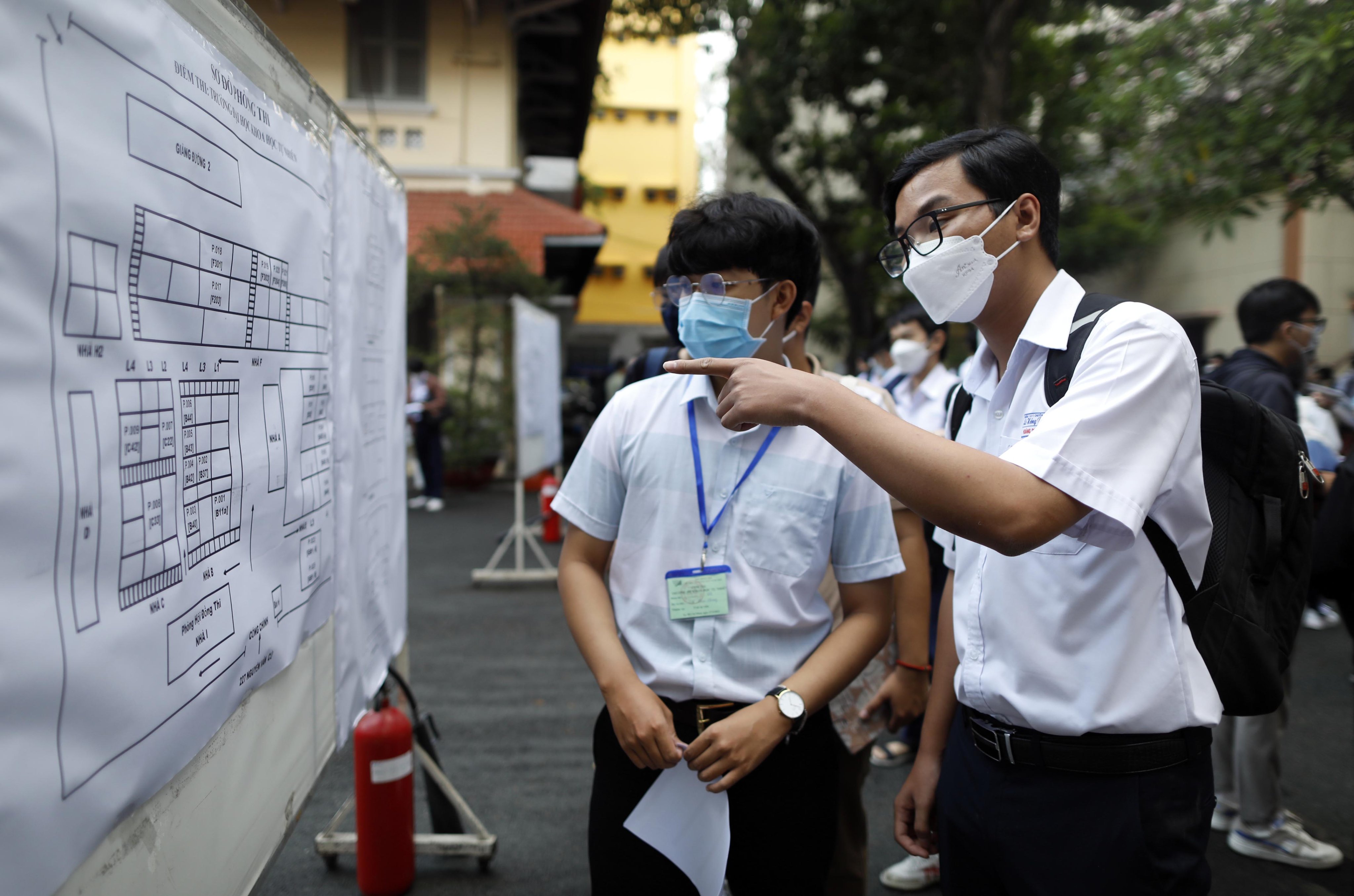 Tuyển sinh: Để có được nghề nghiệp mình mong muốn, việc được tuyển sinh vào trường đào tạo chuyên môn là điều kiện tiên quyết. Với những thông tin chi tiết về các trường đào tạo và các chương trình học, bạn chắc chắn sẽ có cơ hội đăng ký thành công tại các trường đào tạo chất lượng cao.