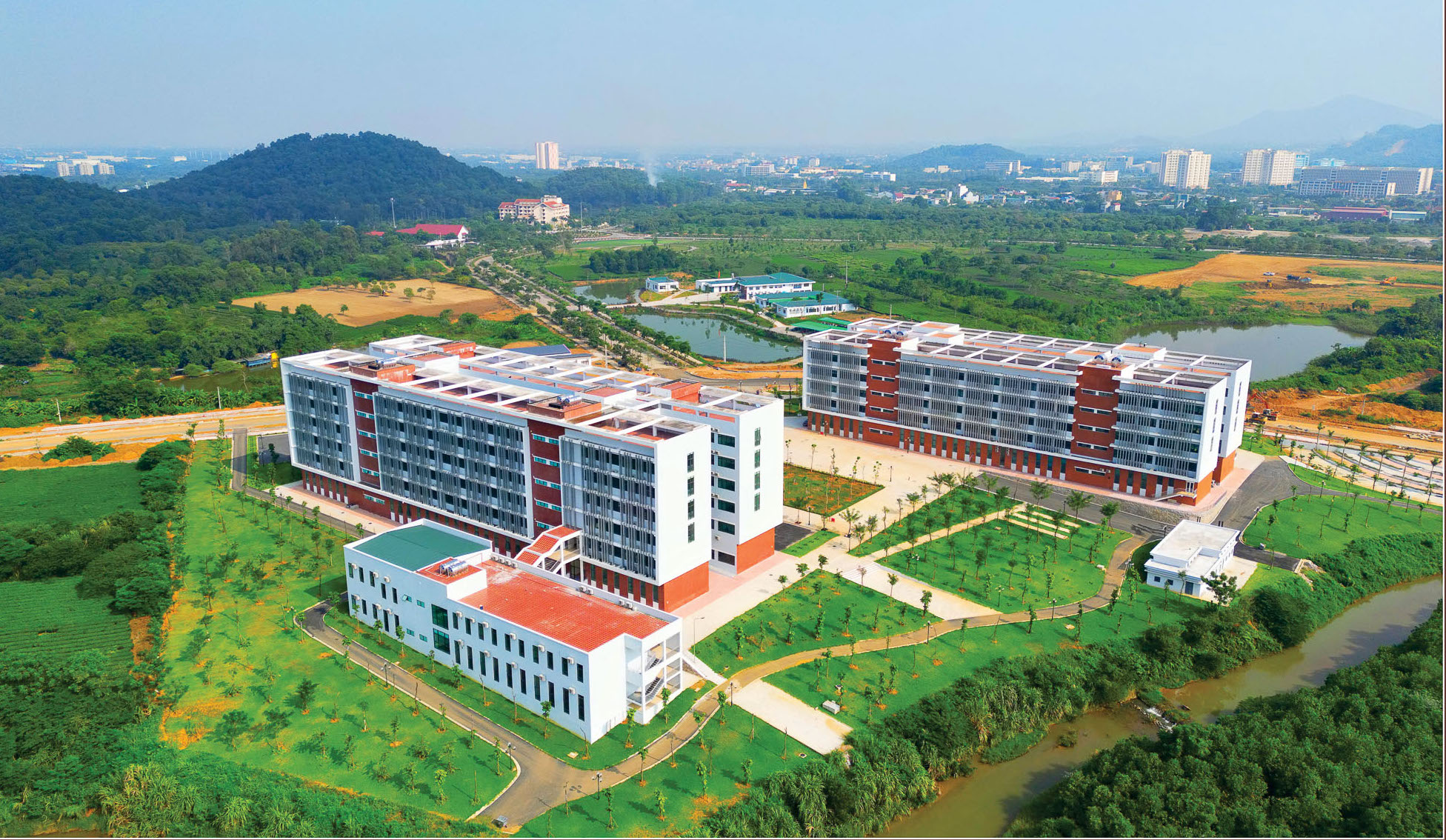 Mô hình kiến trúc trường học ĐH Nông Lâm  Cty Tầm Nhìn Việt