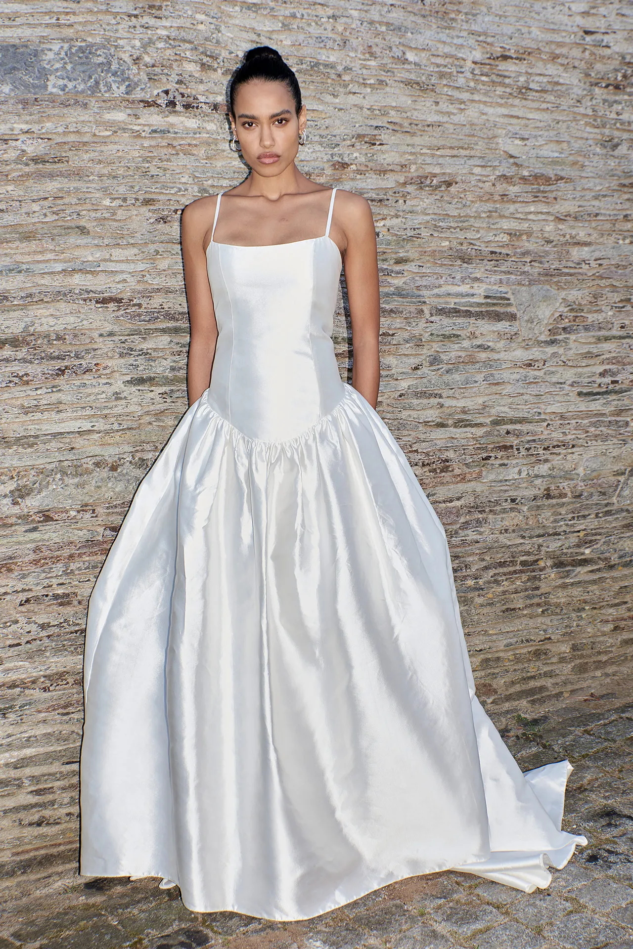 Khám phá xu hướng áo cưới đẹp 2023 cho cô dâu Bống Maxishop