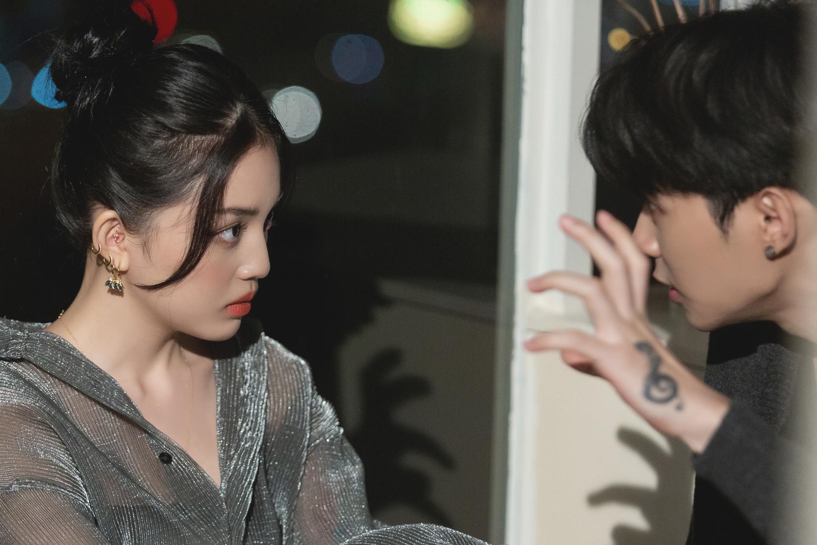 Anh Tú Atus khiến Linh Ngọc Đàm bật khóc khi quay MV