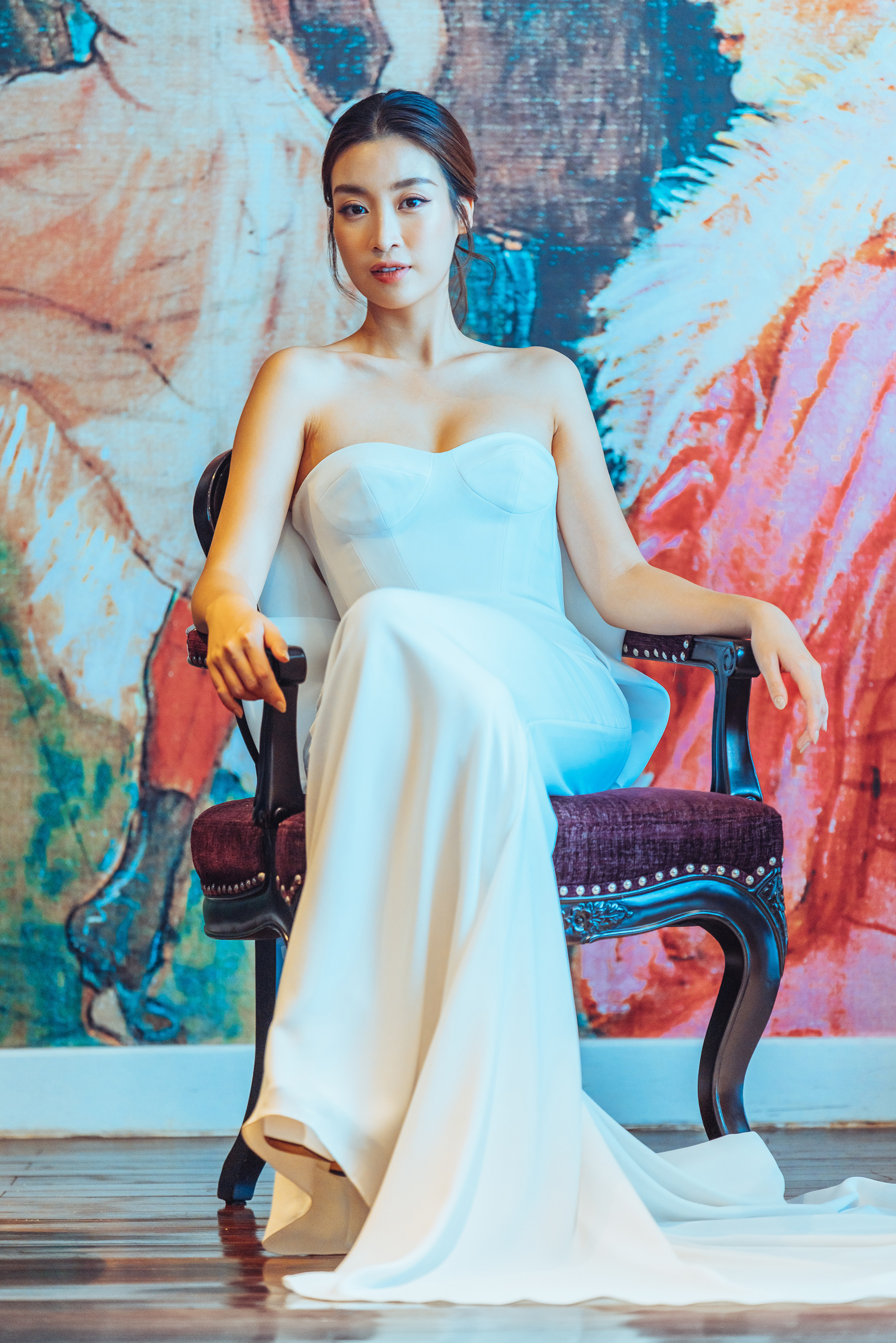 Vera Wang: Đừng bỏ qua hình ảnh liên quan đến Vera Wang - một trong những nhà thiết kế thời trang hàng đầu thế giới. Những chiếc váy cưới tinh tế và sang trọng của bà đã trở thành niềm mơ ước của rất nhiều cô dâu. Bạn sẽ bị thu hút bởi sự tinh tế và độc đáo của những thiết kế của Vera Wang.
