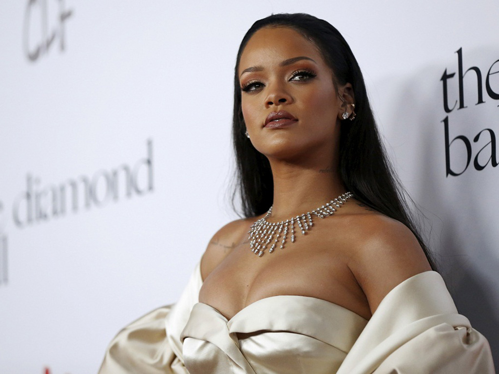 Album 'ANTI' của Rihanna quay lại ngôi đầu Billboard