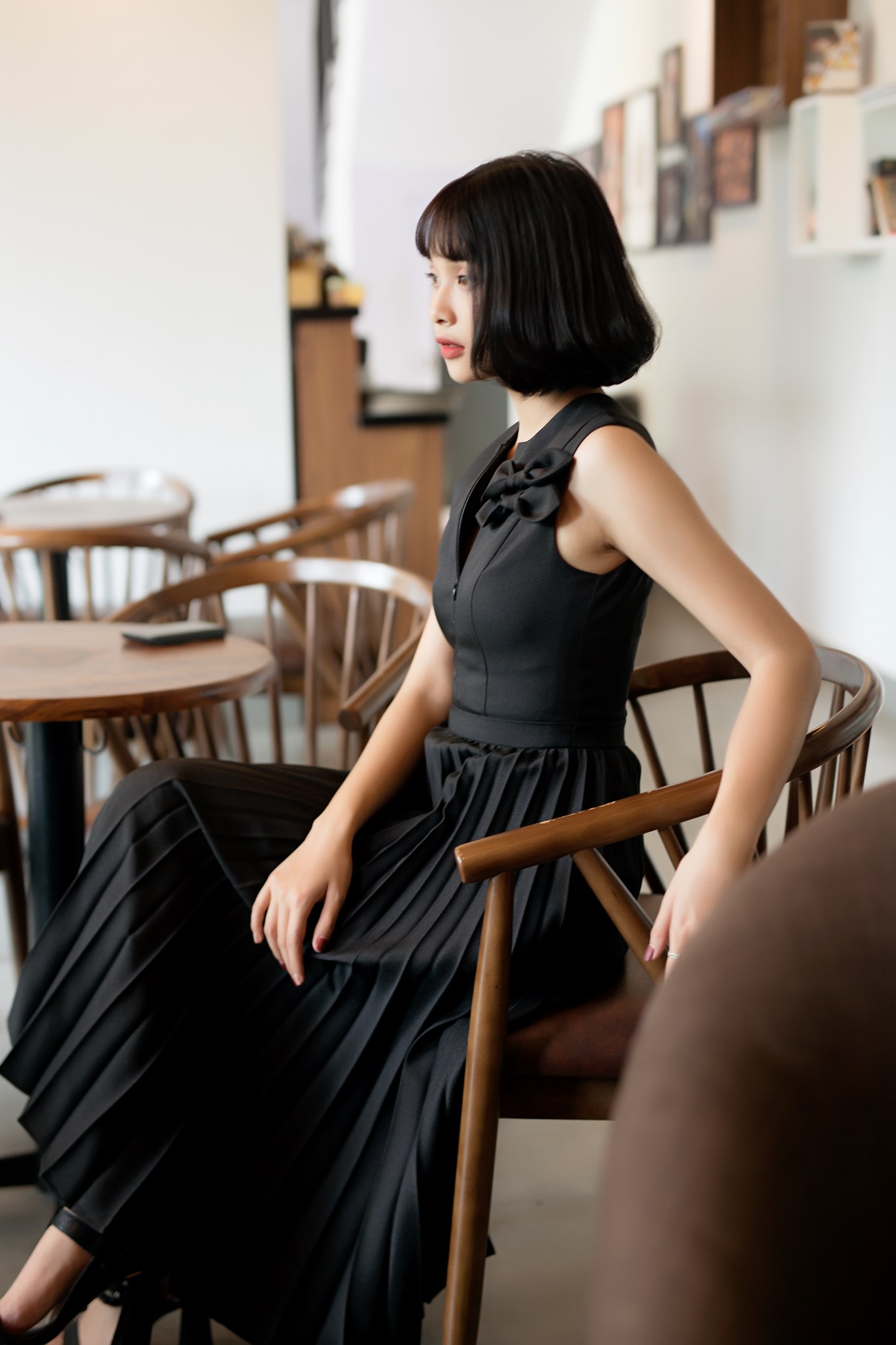 Little Black Dress” Hay Những Mẫu Đầm Đen “Must Have” Của Chị Em Công Sở