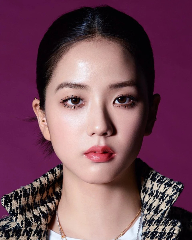 Jisoo (Black Pink) được khen ngợi xinh đẹp như Hoa hậu Hàn Quốc