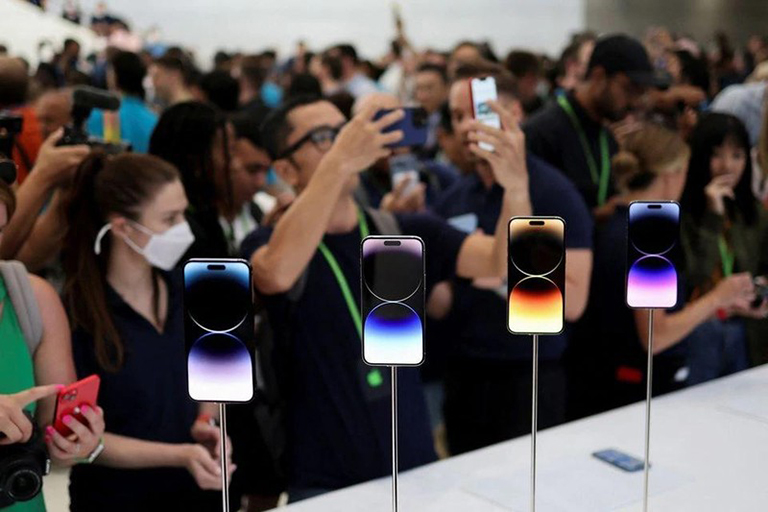 Lo ngại không kịp tiến độ sản xuất điện thoại iPhone 13, Apple thuê thêm  đối tác