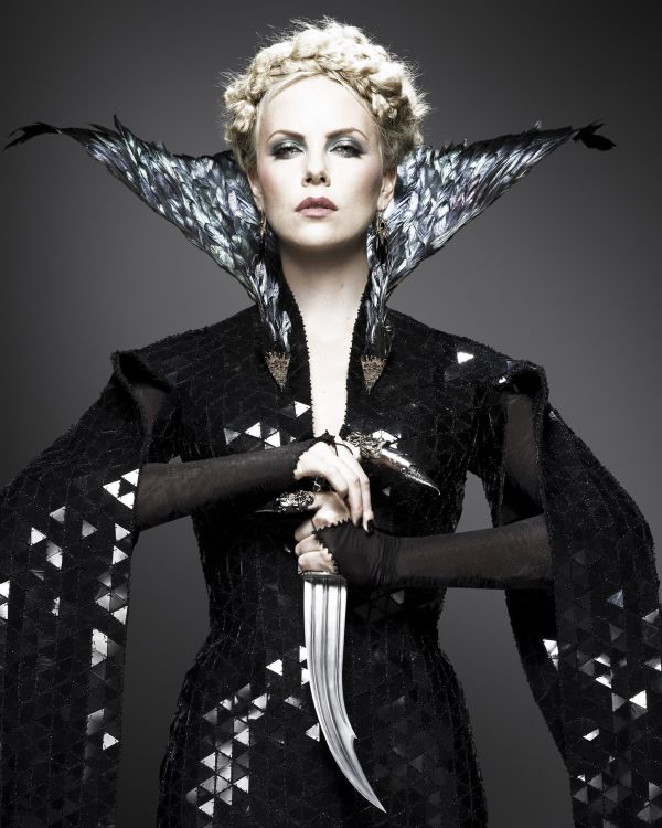 1 Charlize Theron as Queen Ravenna