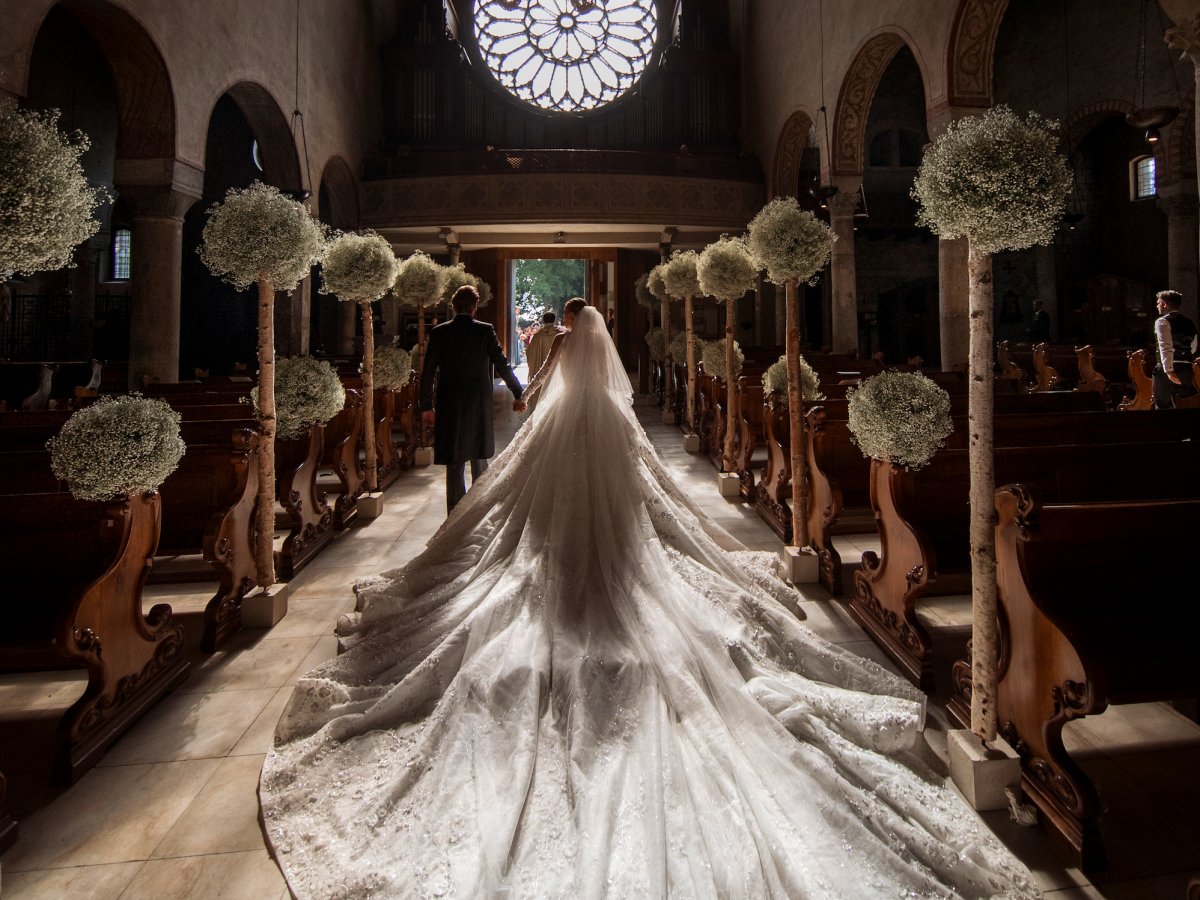 the-46-kilogram-dress-which-had-an-8-meter-veil-and-train-is-worth-more-than-1-million-about-790000