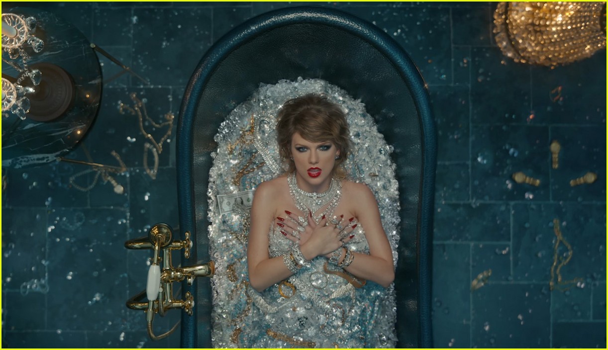 taylor-swift-look-what-you-made-me-do-video-stills-09