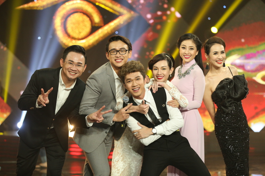 Top 6 thi sinh bang En Toan Nang 1